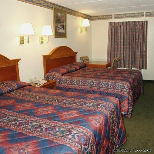 Days Inn By Wyndham Knoxville North Powell Habitación foto